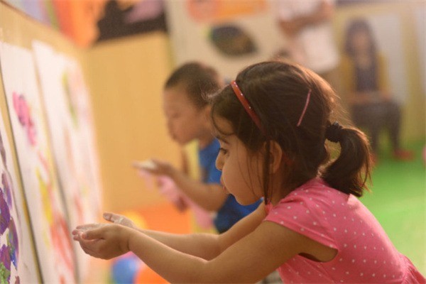 爱art创意美术培训